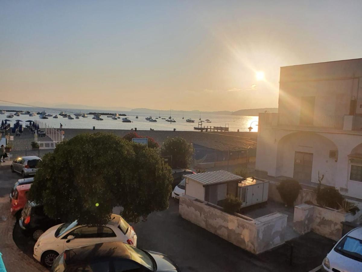 مبيت وإفطار ايسكيا La Finestra Sul Mare المظهر الخارجي الصورة